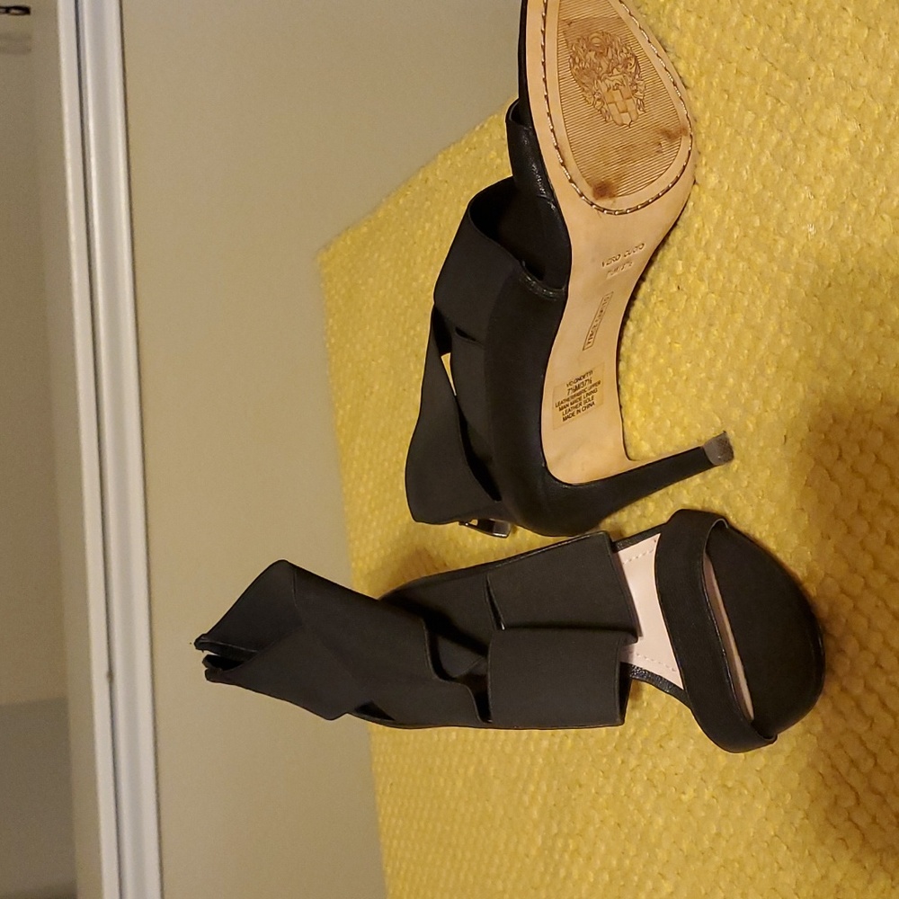 Vince Camuto black 3.5 inch heels with back zipper and open toe